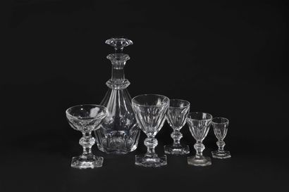 null BACCARAT, Harcourt model

Part of a crystal table service including: 

12 champagne...