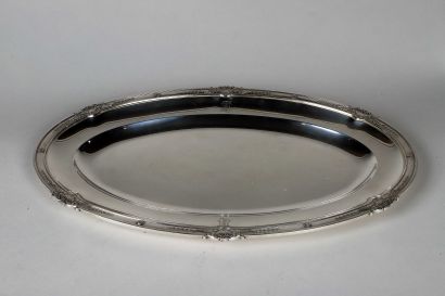 null Oval dish in Minerva silver, 1st title MO illegible, finely engraved in a frame...
