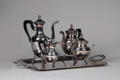 null Ensemble d’un service à café et thé avec son plateau en métal argenté

Les pièces...