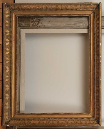 null Gilded stucco frame decorated with a frieze of palmettes alternating with a...