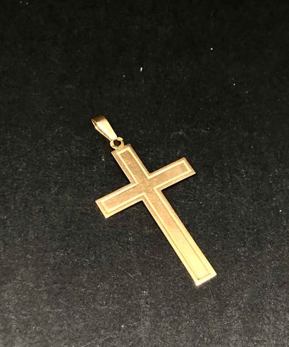 null RELIGION

croix pendentif en or jaune 18K 750°/°° (poinçon tête d'aigle)

4.4...