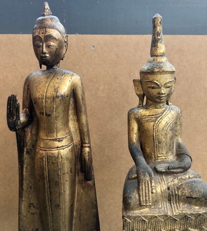 null ASIE DU SUD EST

Lot de 6 Bouddhas en bois doré et bronze 

En létat