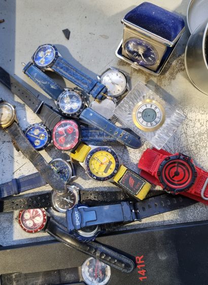 null LIP CLASSIC

Montre bracelet chronographe homme, fond acier, à dateur, dans...