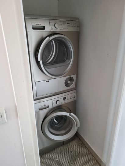 null Un sèche linge et un lave linge SIEMENS