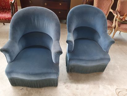  Paire de fauteuils "crapaud" garnis de velours bleu nuit à franges 
XIXème s. 
82...