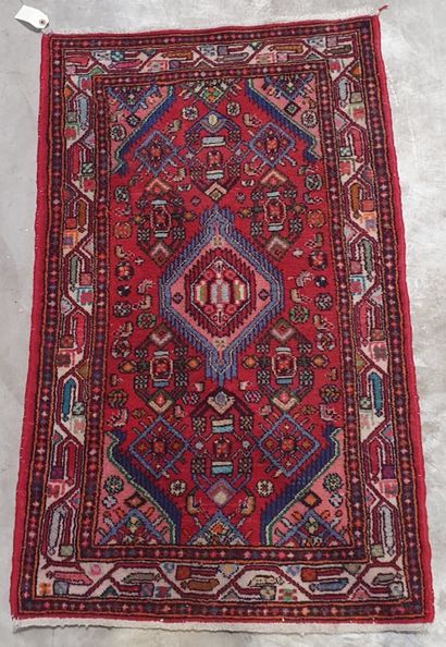 null Tapis Kurde (chaîne et trame en coton, velours en laine), 

Nord-ouest de la...