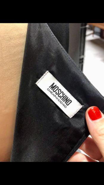 null MOSCHINO Cheap and Chic

Robe « piano » noire et blanche, T.42 environ