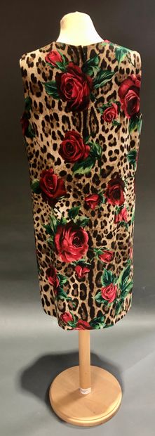 null Dolce Gabanna

Robe en lainage imprimé léopard et roses rouges, T.46 italien...
