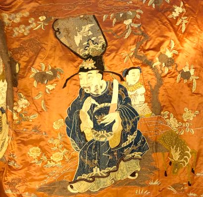 null Chine du sud, vers 1900



Importante tenture en soie brodée polychrome à décor...