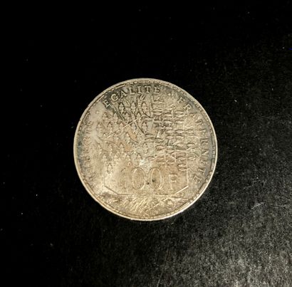 null UNE PIÈCE DE 100 FRANCS « PANTHÉON » EN ARGENT

Année 1983