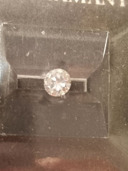 null DIAMANT TAILLE MODERNE



0, 38 Carat

 Pureté 10 x et couleur G avec son C...