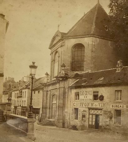 null Les bureaux d'Octroi, ville de Beaune. Circa 1880. Grand tirage albuminé sous...