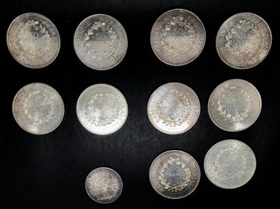null FRANCE 

Lot de 10 pièces de 50 Francs Hercule, Argent 

8 de 1977, 2 de 1978...