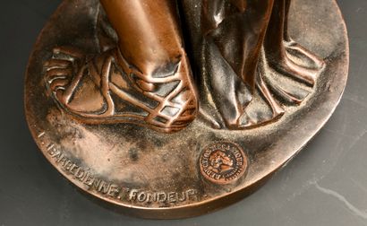 null Diane chaserresse ? 
Sculpture en bronze à patine brune signée sur la base F....