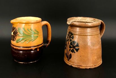 null ART POPULAIRE- ALSACE
Lot de deux pots anciens en céramique vernissée à décor...