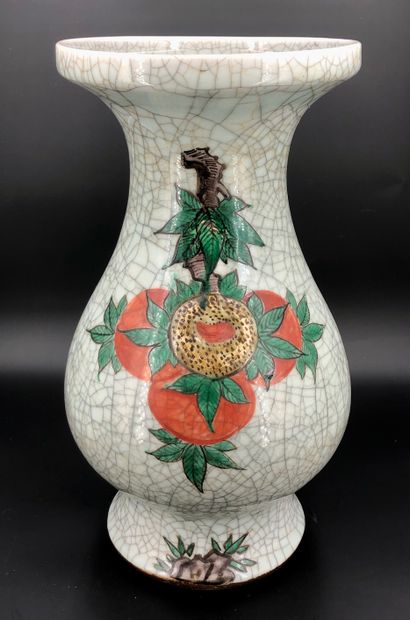 Chine, vers 1900

Grand vase balustre à col...