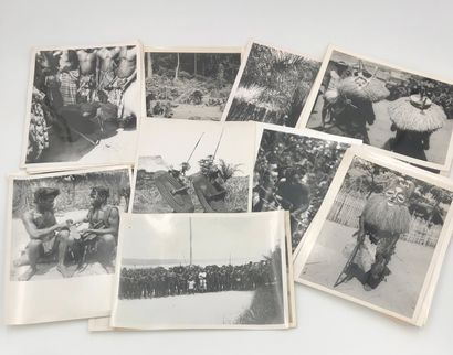 null Photographies, Afrique, Congo Belge, tribus. Circa 1940-50. Ensemble d'une trentaine...