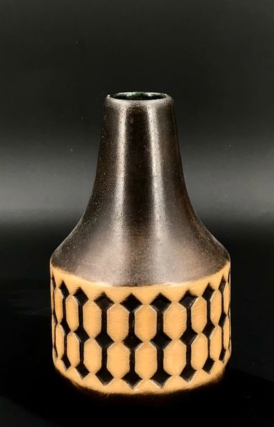 JASBA
Vase à col rétréci en céramique émaillée...