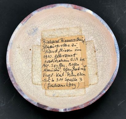 null Richard RIEMERSCHMID (1868-1957)
Coupelle en céramique craquelée à l'intérieur...