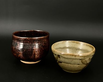 null Two chawan tea bowls, one in beige stoneware with a slightly curved wall on...