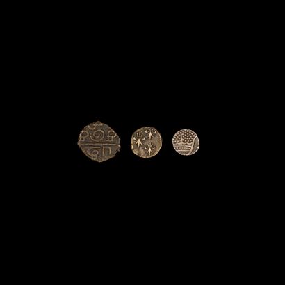 null –IDEM-. PONDICHERY : Lot de 3 monnaies : doudou (lourd 5,76 g), fanon léger...