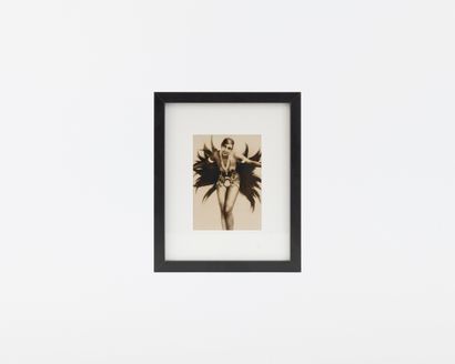 null Joséphine BAKER
(on the theme of)
Set of two photographs
VIOLLET Collection.
Joséphine...