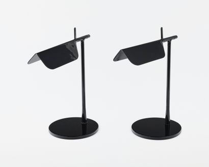 null Edward BARBER et Jay
OSGERBY pour FLOS
Modèle TAB TABLE, 2011.
Paire de lampes...