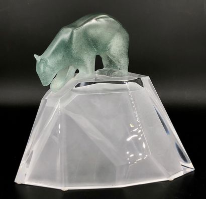 null DAUM FRANCE
Sculpture d’ours polaire sur sa
banquise en cristal moulé, l’ours...