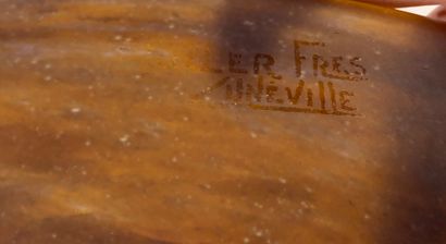 null MULLER Frères Luneville (actifs 1895 - 1936)
Vasque de plafonnier circulaire...