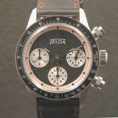 TELDA Vers 2000 Chronographe-bracelet en acier, boîtier tonneau, couronne, poussoirs...