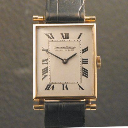 JAEGER LECOULTRE N° 1182097 vers 1950 Rare et très grande montre bracelet en or,...