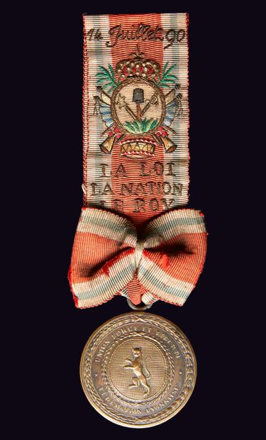 null FÉDÉRATION LYONNAISE.
Médaille uniface à bélière (4,3 cm) au lion
dressé à g....