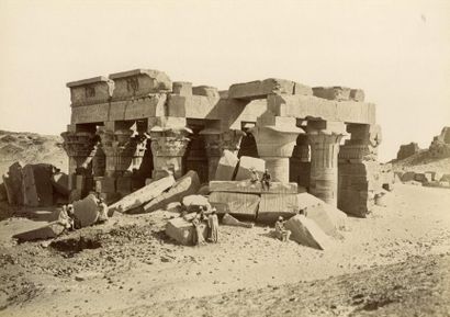 Henri BECHARD (actif 1869-1890) Égypte, onze photographies vers 1870. Tirages albuminés...