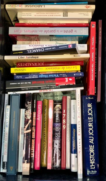 null DIVERS, CULTURE
Un ensemble de livres dont : Métiers d’art, Yves
Saint-Laurent...
