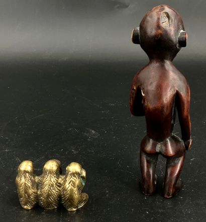 null Petite sculpture japonaise en bronze représentant 3 singes : Entendre, Voir...