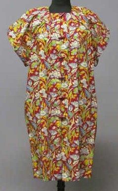 Jean MUIR, circa 1980 ROBE en coton imprimé figurant un motif floral multicolore...
