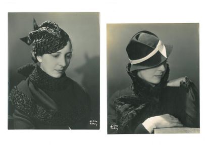 null D?ORA. Deux photographies de mode: chapeaux, vers 1935. Tirage argentiques d?époque,...