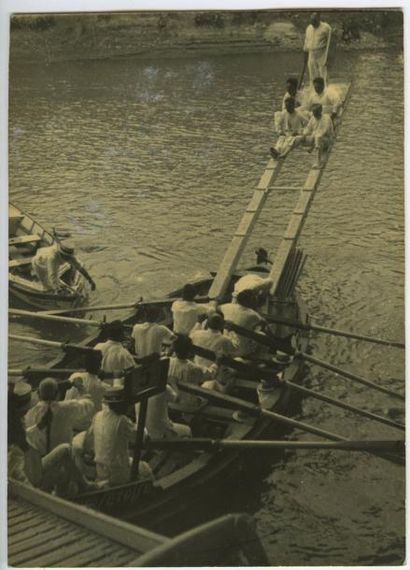 JAROSLAV RÖSSLER (1902-1990) Joute nautique, vers 1930. Tirage argentique d'époque,...