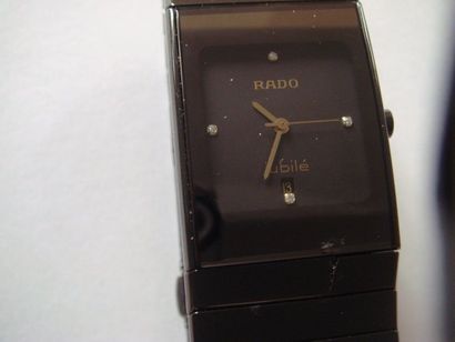 null RADO
Montre en céramique, mouvement quartz