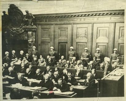 null Nuremberg (procès de). Albert Speer et Hermann Goering lors du procès, 1945...