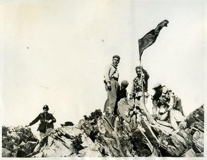 Guerre d'Espagne. Deux photographies, 1937...