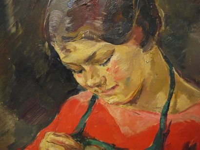 Adrienne JOUCLARD (1882-1972) Femme à la couture Huile sur toile, signée en bas à...