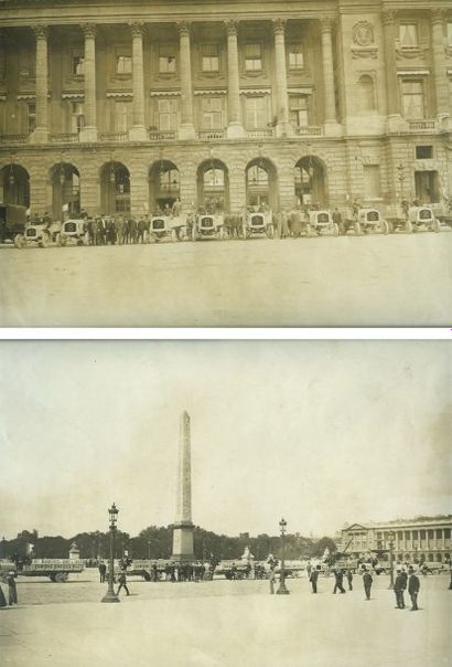 BOLDO Paris, camions militaires, place de la Concorde, 1908. Deux tirages argentiques...
