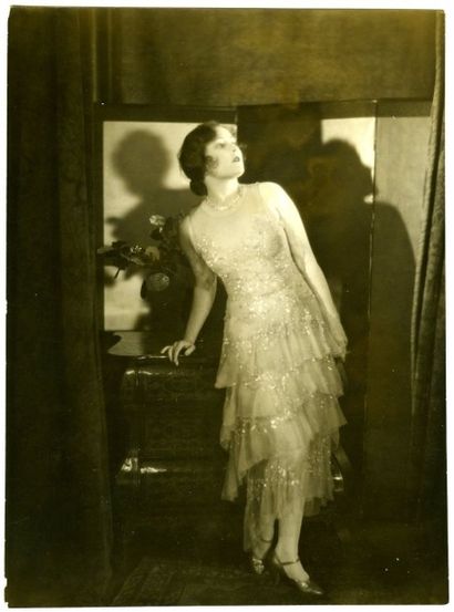 ANONYME Jacqueline Logan (1901-1983), actrice de cinéma, vers 1925. Tirage argentique...