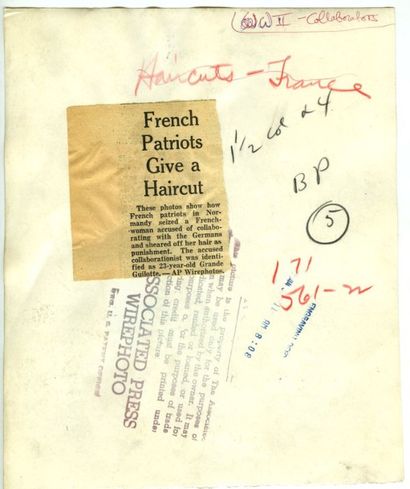 null Femme tondue, France, Normandie, juillet, 1944. Tirage argentique, 22,7 x17,5...