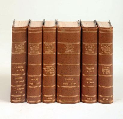 null ACADEMIE ROYALE DES SCIENCES. Quatre volumes de la réédition par Panckouke in-12°...