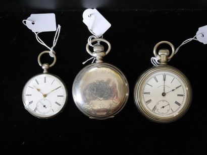 null Deux montres en argent, dont une savonnette, de l'American Waltham Watch C°...
