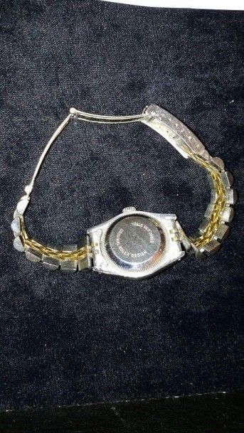 ROLEX Modèle Oyster Perpetual Datejust Montre bracelet de dame en acier et or jaune...