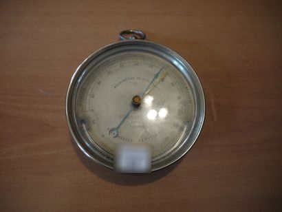 Hygromètre et thermomètre centigrade en métal...