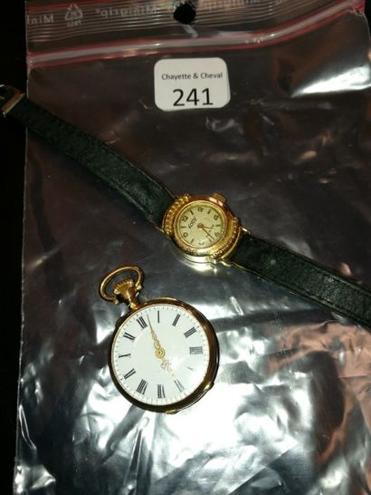 Une montre de col en or et une montre-bracelet...